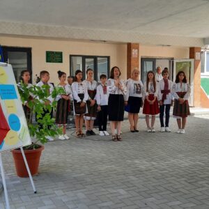 Programul „DAR 1+3” transformă curtea liceului „Alexandru Donici” din Peresecina într-un spațiu sigur și recreativ