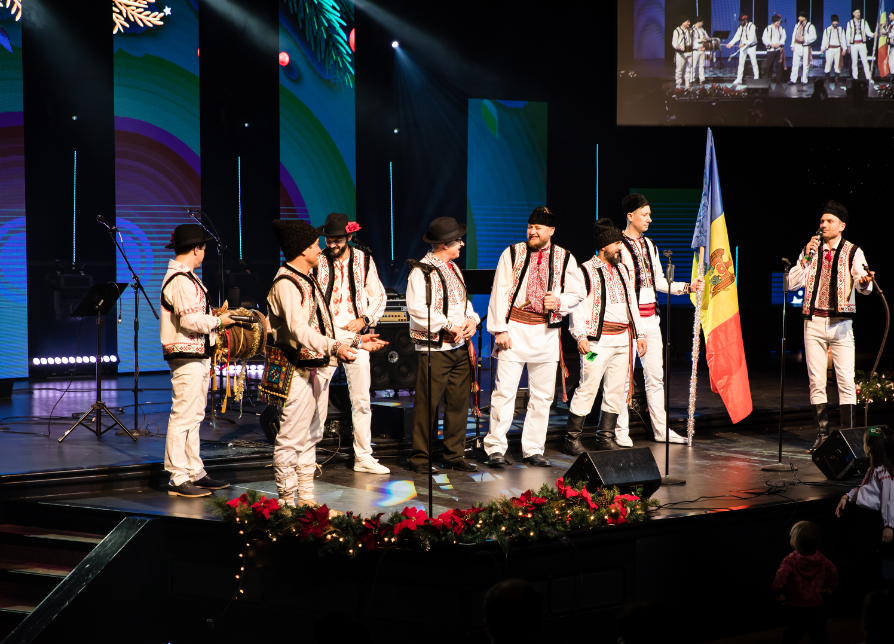 Dorul a reunit diaspora din Chicago într-o nouă ediție a evenimentului „Acasă de sărbători”