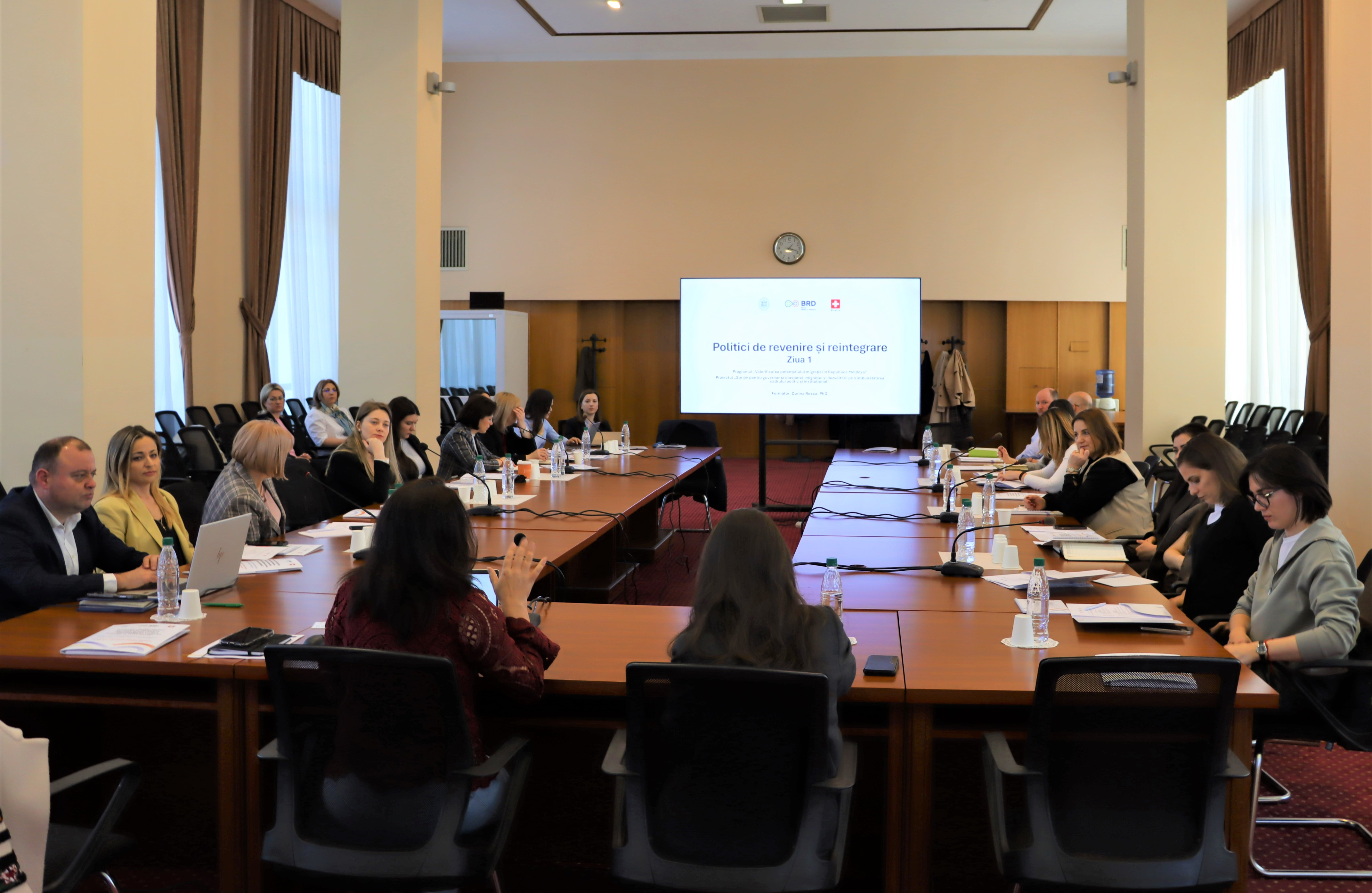 Biroul relații cu diaspora organizează instruiri în domeniul Diaspora, Migrație și Dezvoltare pentru rețeaua punctelor focale din autoritățile publice centrale