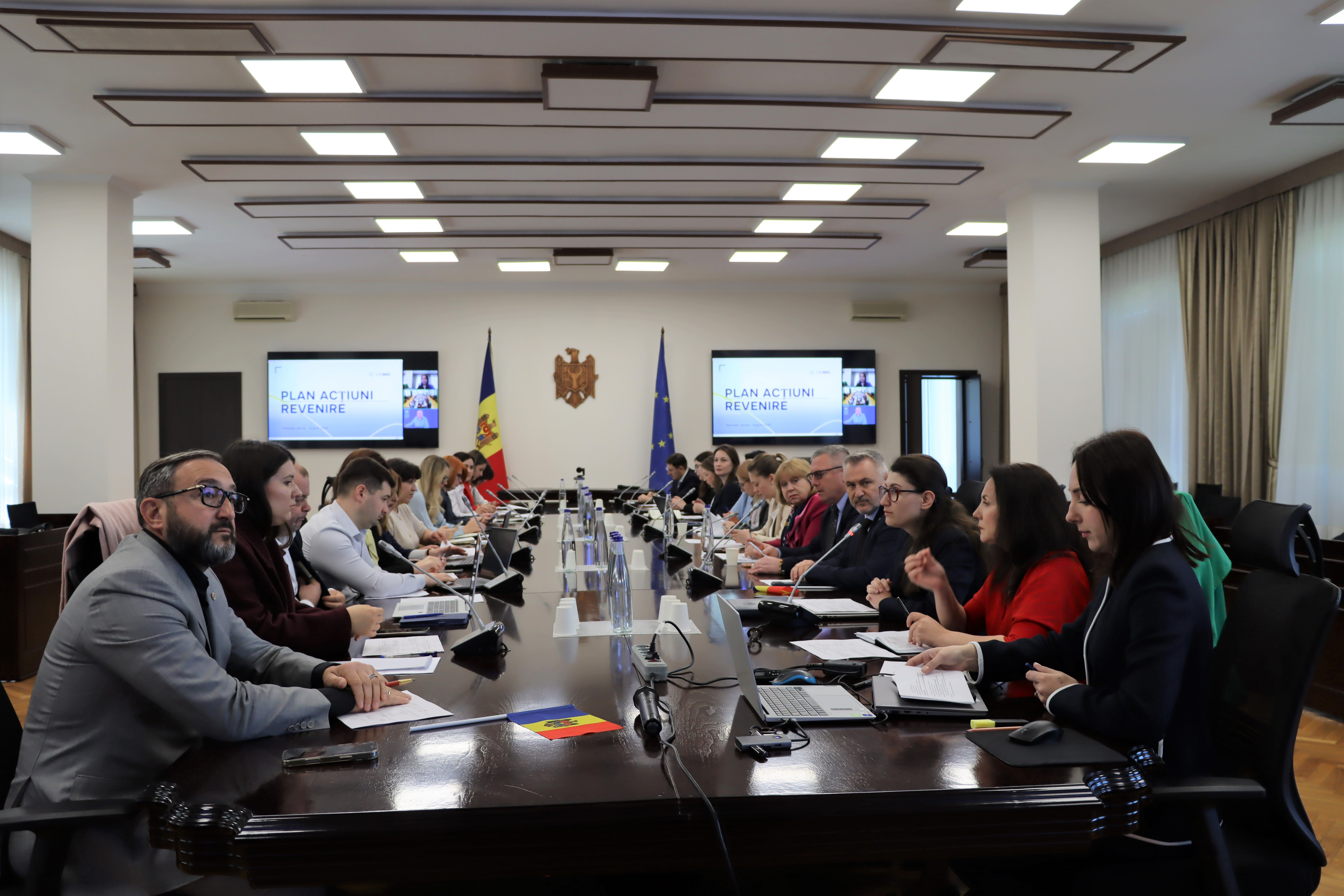 Revenirea acasă, mai simplă și mai coordonată: autoritățile lansează elaborarea unui plan național de suport